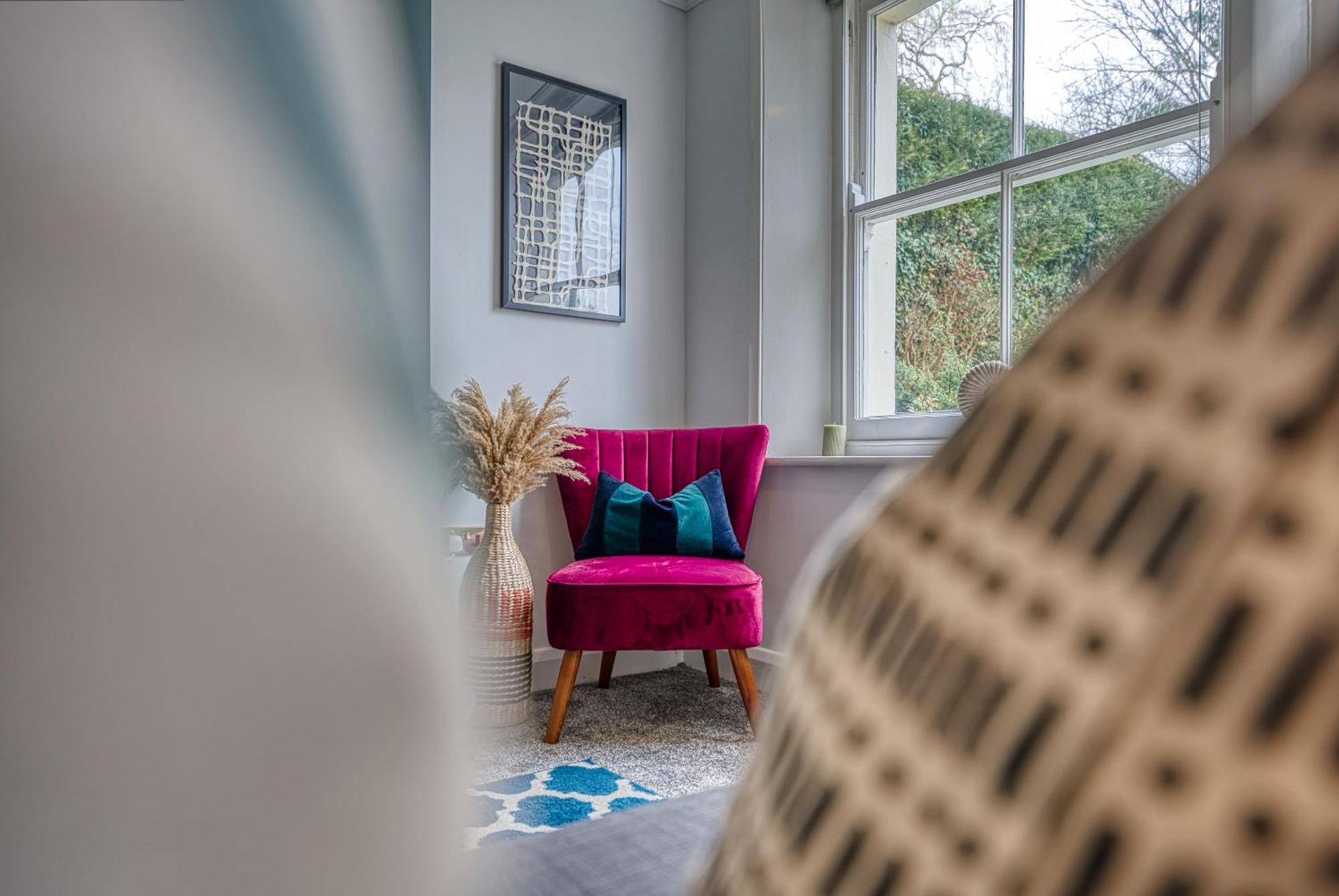 2 Bedroom Stylish Spacious Apt, Sleeps 6, Central Cheltenham, With Free Parking - By Blue Puffin Stays Екстериор снимка